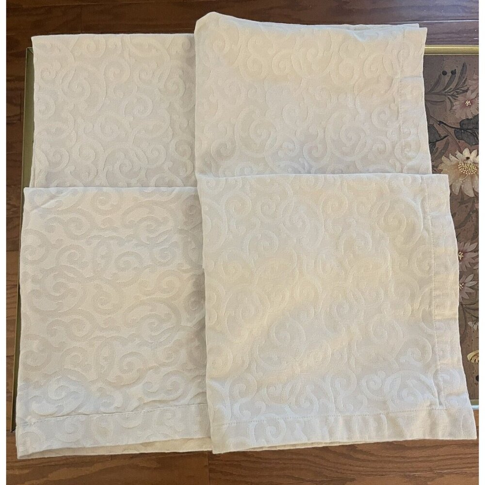 Four WATERFORD Fine Linens Napkins Set Cream‎ 20in Square
